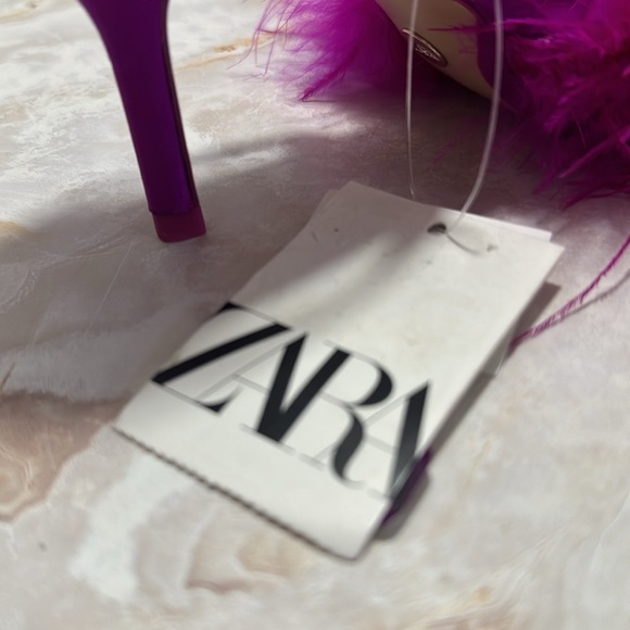 Fuchsia sling back heels with feathers by Zara - Picture 9 of 10